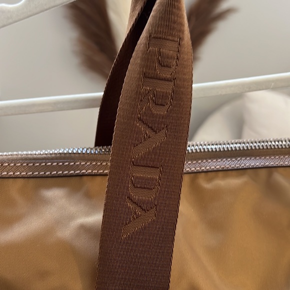 PRADA Re-Nylon and Saffiano leather duffle bag - Picture 4 of 9